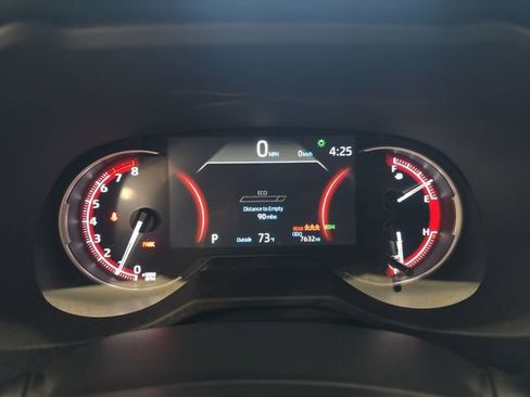 Used 2025 Toyota RAV4 XLE AWD/4WD image 17