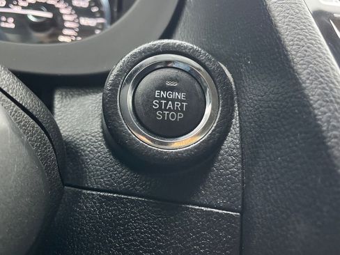 Used 2017 Subaru Forester 2.5i Touring image 18