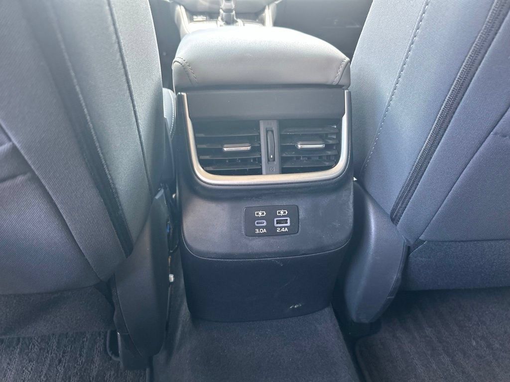 Used 2025 Subaru Outback Premium AWD/4WD image 44