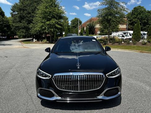 Certified 2024 Mercedes-Benz Maybach S 580 4MATIC image 3