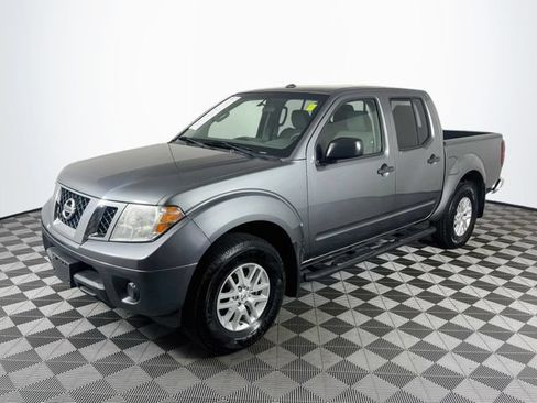 Used 2017 Nissan Frontier SV AWD/4WD image 4