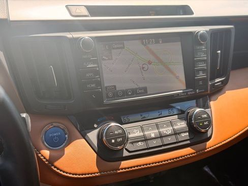 Used 2016 Toyota RAV4 Limited AWD/4WD image 33