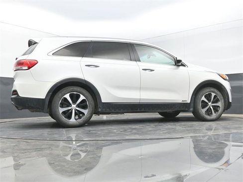 Used 2016 Kia Sorento EX image 44