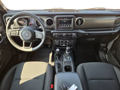Used 2022 Jeep Wrangler Unlimited Sport AWD/4WD image 19