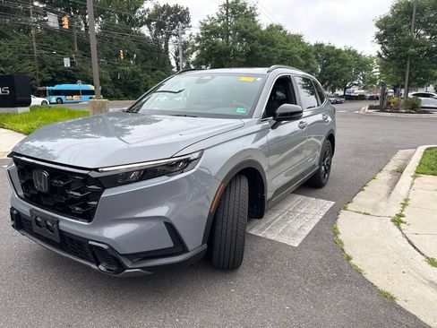 Used 2025 Honda CR-V Sport image 3