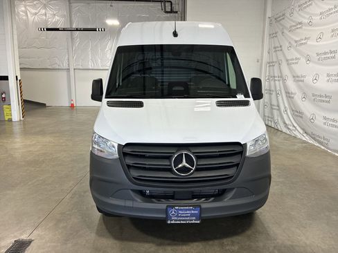 New 2025 Mercedes-Benz Sprinter 2500 image 3