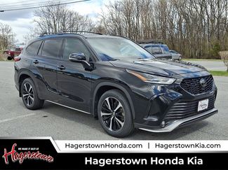 Used 2022 Toyota Highlander XSE video 1