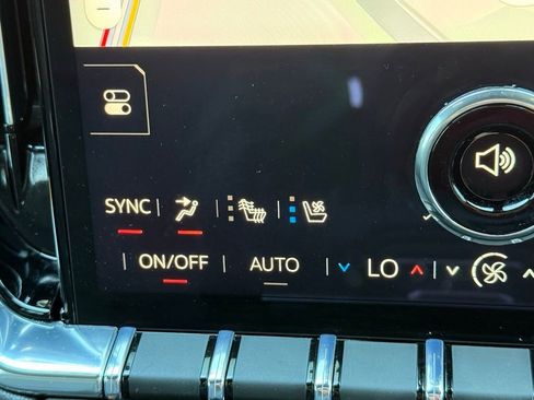 Used 2026 GMC Yukon XL Denali w/ Sun & Power Step Package AWD/4WD image 15
