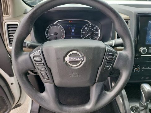 Used 2022 Nissan Frontier SV RWD image 35