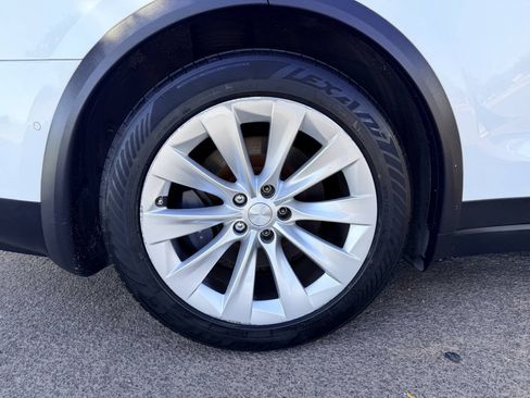 Used 2018 Tesla Model X 100D AWD/4WD image 27