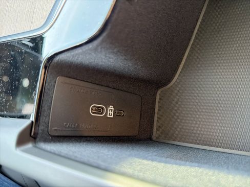 New 2026 Volvo XC60 T8 Plus w/ Protection Package Premier image 43