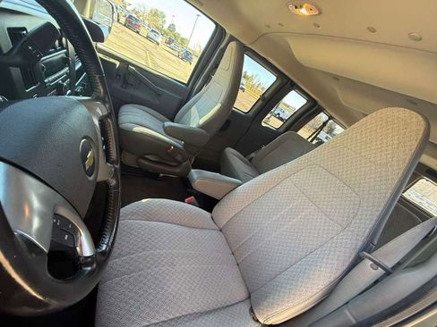 Used 2017 Chevrolet Express 3500 LT w/ LT Preferred Equipment Group image 16