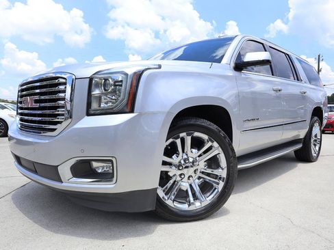 Used 2016 GMC Yukon XL SLT w/ Premium Edition RWD image 2
