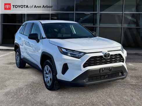 Used 2024 Toyota RAV4 LE image 1