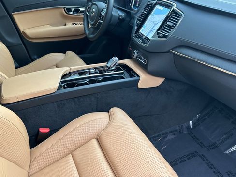 Certified 2025 Volvo XC90 T8 Ultra image 20