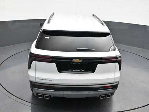 Used 2025 Chevrolet Traverse LT w/ Driver Confidence Package FWD image 20