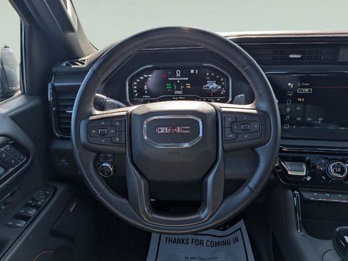Used 2023 GMC Sierra 1500 AT4 w/ AT4 Premium Package AWD/4WD image 11