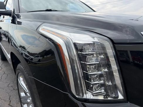 Used 2018 Cadillac Escalade ESV Platinum AWD/4WD image 6