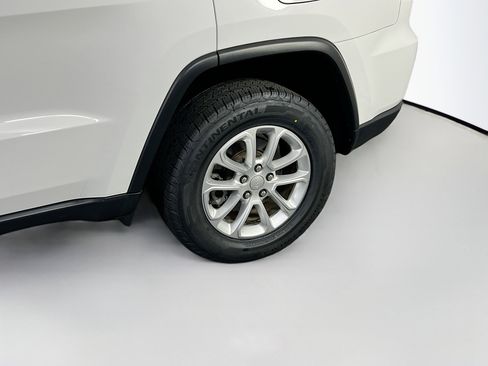 Used 2022 Jeep Grand Cherokee Laredo E w/ Security & Convenience Group image 28