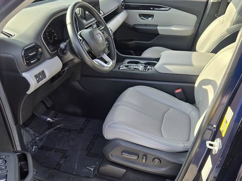 Used 2024 Honda Pilot Touring image 10