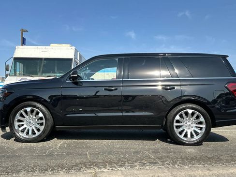 Used 2022 Ford Expedition Limited RWD image 6