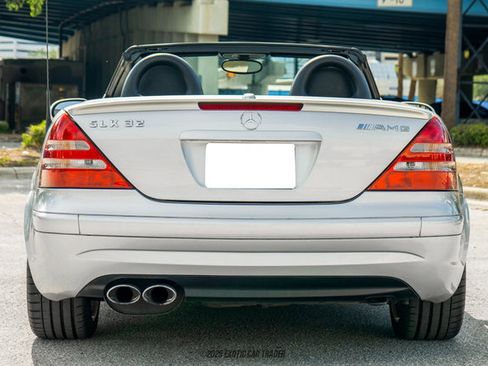 Used 2003 Mercedes-Benz SLK 32 AMG image 7