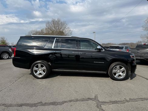 Used 2018 Chevrolet Suburban Premier image 7