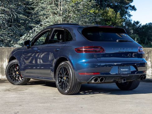 Certified 2018 Porsche Macan GTS AWD/4WD image 3