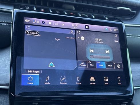 Used 2024 Jeep Grand Cherokee L Limited w/ Luxury Tech Group II image 30