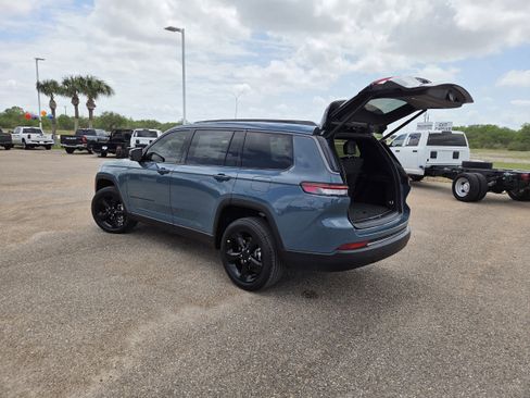 New 2026 Jeep Grand Cherokee L Limited AWD/4WD image 26