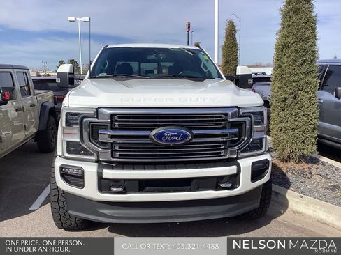 Used 2022 Ford F350 Limited image 2