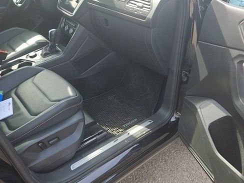 Certified 2021 Volkswagen Tiguan SEL Premium R-Line image 11