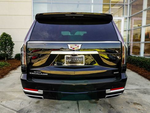 Used 2026 Cadillac Escalade Luxury w/ Touring Package AWD/4WD image 12