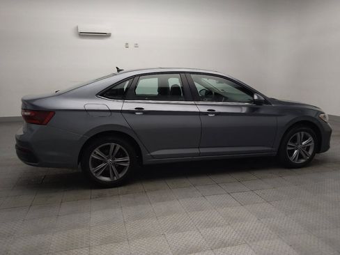 Used 2024 Volkswagen Jetta SE FWD image 10