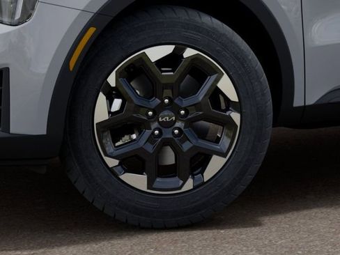 New 2026 Kia Sorento S FWD image 9