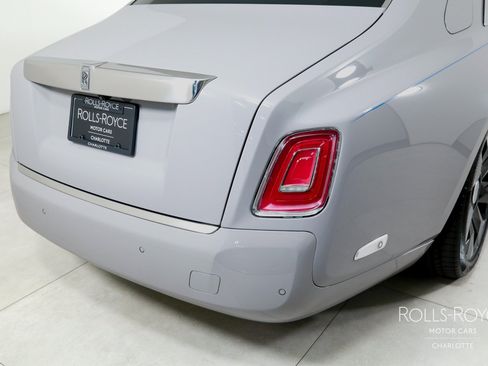 Used 2024 Rolls-Royce Phantom Sedan w/ The Phantom Package RWD image 46