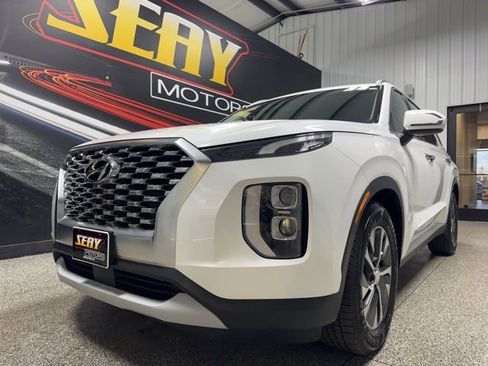 Used 2020 Hyundai Palisade SEL image 2