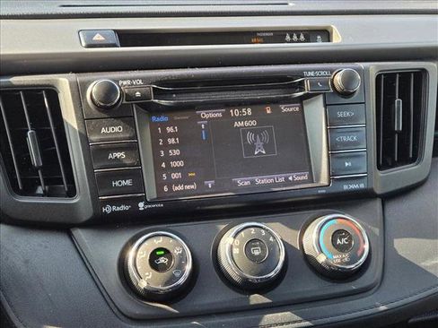 Used 2018 Toyota RAV4 LE image 13