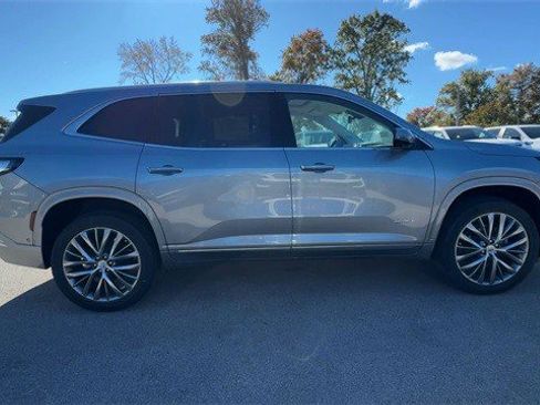 New 2026 Buick Enclave Avenir w/ Super Cruise Package image 9