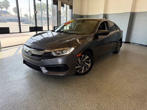 Used 2017 Honda Civic EX image 3