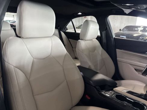 Used 2022 Cadillac CT4 Luxury w/ Sun And Sound Package RWD image 26
