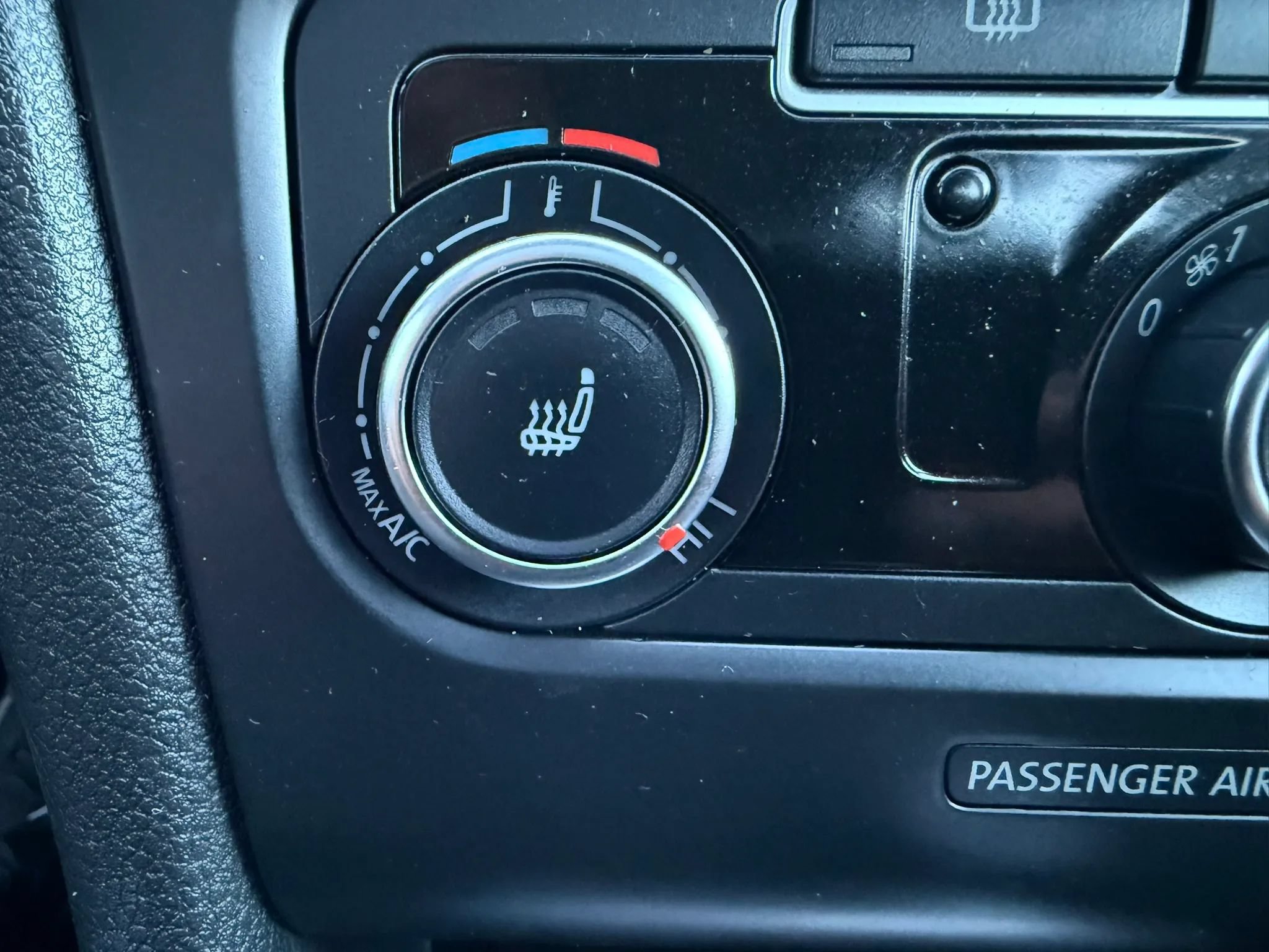 Used 2013 Volkswagen Golf 4-Door FWD image 40