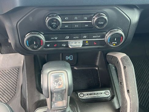 Used 2022 Ford Bronco Outer Banks image 32