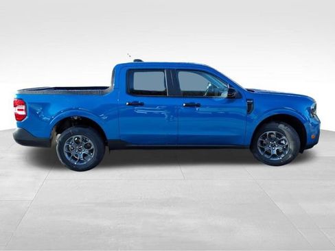 New 2025 Ford Maverick XLT w/ XLT Luxury Package FWD image 9