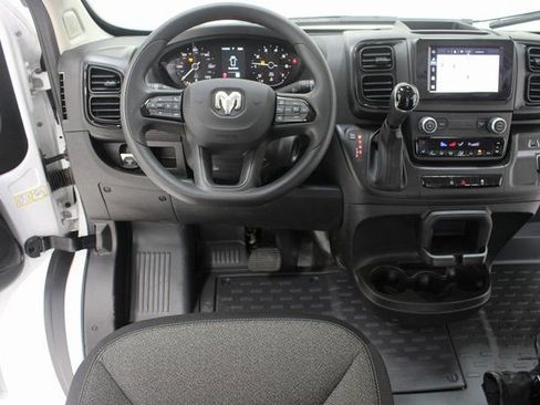 Used 2025 RAM ProMaster 2500 w/ Convenience Group image 10