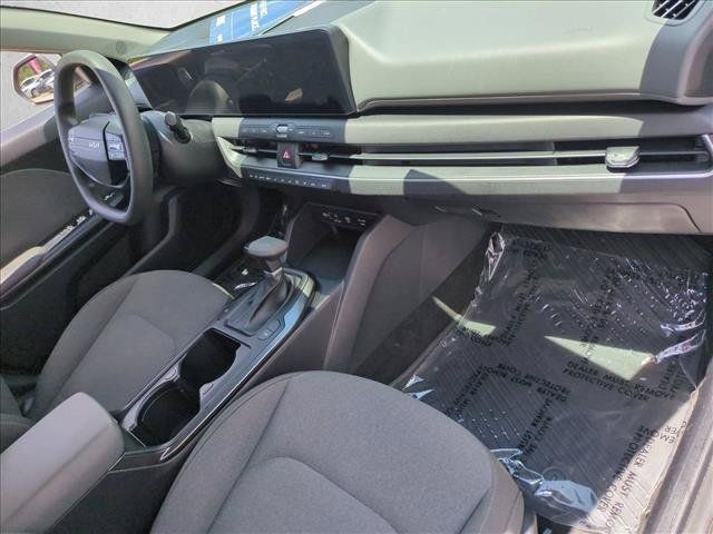 Used 2025 Kia K4 FWD image 20