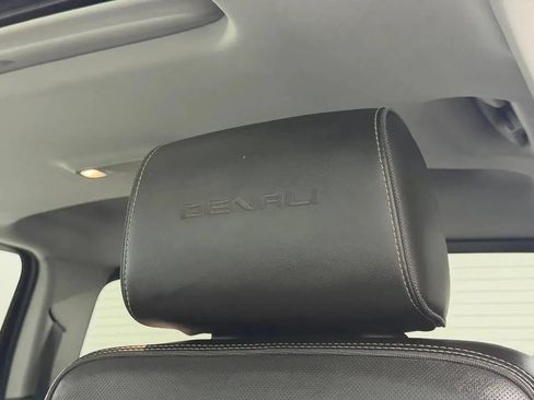 Used 2018 GMC Sierra 2500 Denali w/ Duramax Plus Package AWD/4WD image 32
