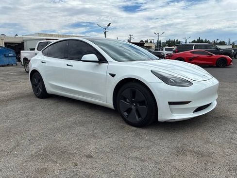 Used 2023 Tesla Model 3 Standard Range RWD image 2
