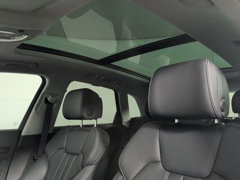 Certified 2025 Audi Q5 2.0T Premium Plus w/ Premium Plus Package image 18