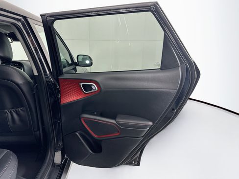 Used 2023 Kia Soul GT-Line FWD image 30